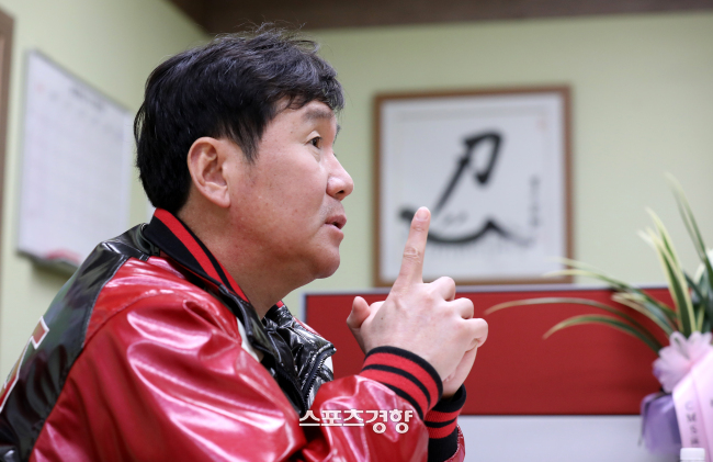 '인(人)의 야구' 만든 LG의 '인(忍)의 야구'