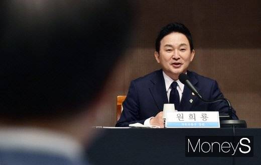 원희룡 국토교통부 장관은 1기 신도시 재정비 계획과 관련 "(경기지사의)법적 권한이나 의무가 없기 때문에 나름대로 의견을 수렴하고 연구하는 안이 있다면 저희가 주민 의견 수렴 차원에서 검토하겠다"고 말했다. /사진=임한별 기자