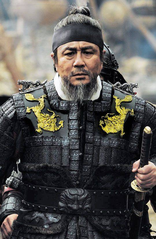 영화 '명량'(2014)에서 최민식이 분한 이순신.