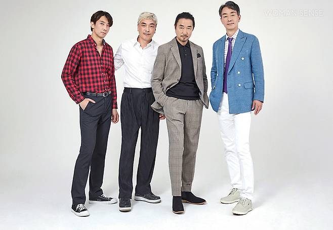 (왼쪽부터)김진용, 우형준, 안환용, 오구석. 김진용 현재 쉐보레 딜러로 일하며 일본어 통번역사를 준비하는 동시에 시니어 모델까지. 바쁜 나날을 보내고 있다. 우형준 곱창 식당을 운영하다 현재는 한식당, 와인 바를 운영하며 시니어 모델에 도전하고 있다. 안환용 미술을 전공했지만 연기자를 꿈꾸기도 했다. 사내 모델 활동을 하며 카메라 앞에 서본 경험이 있다.  오구석  잡지 업계에 몸담아 왔다가 이제는 스스로 모델이 되고자 시니어 모델에 한발짝 내딛고자 한다.