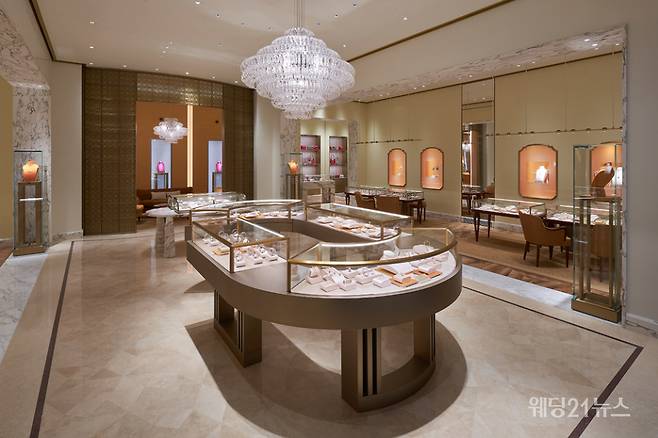 사진 : 불가리 현대 판교점 스토어 ⓒBVLGARI