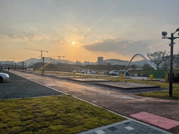 부산항 힐링 야영장 부산항만공사 제공