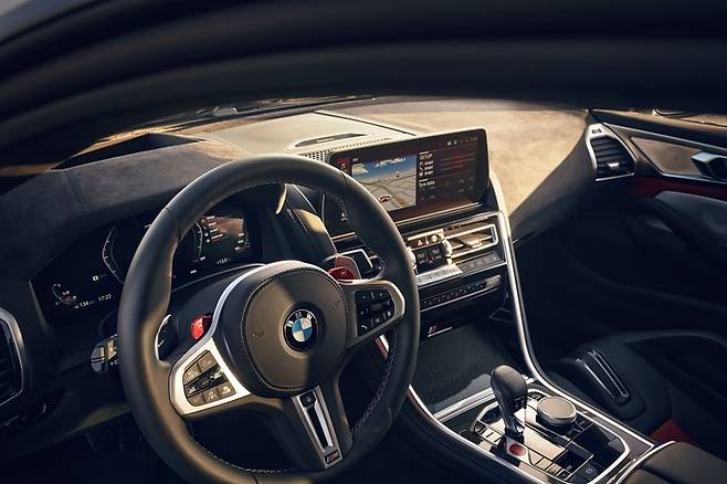 뉴 M8 컴페티션 그란 쿠페 실내  BMW 제공