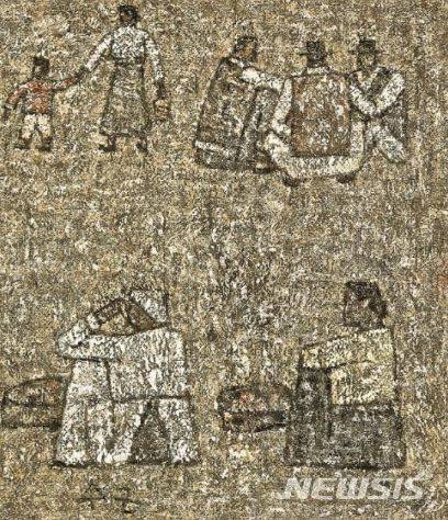 [서울=뉴시스]박수근, '노상의 사람들', oil on Masonite, 30×27.4cm, 1962,추정가 7억 ~12억 원