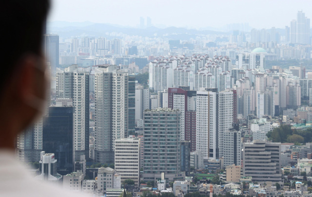 서울 남산에서 바라본 아파트 단지. 연합뉴스