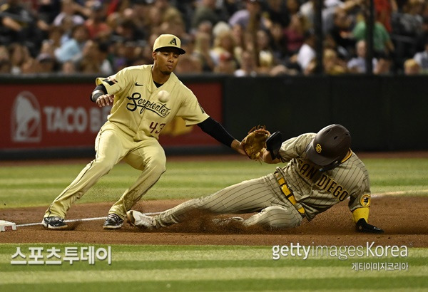 샌디에이고 김하성(오른쪽) / 사진=Gettyimages 제공