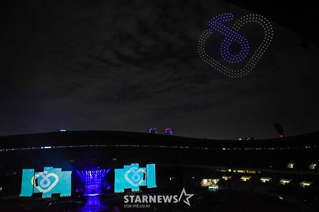 2022 아이유 콘서트 '더 골든 아워' 개최 [★포토]