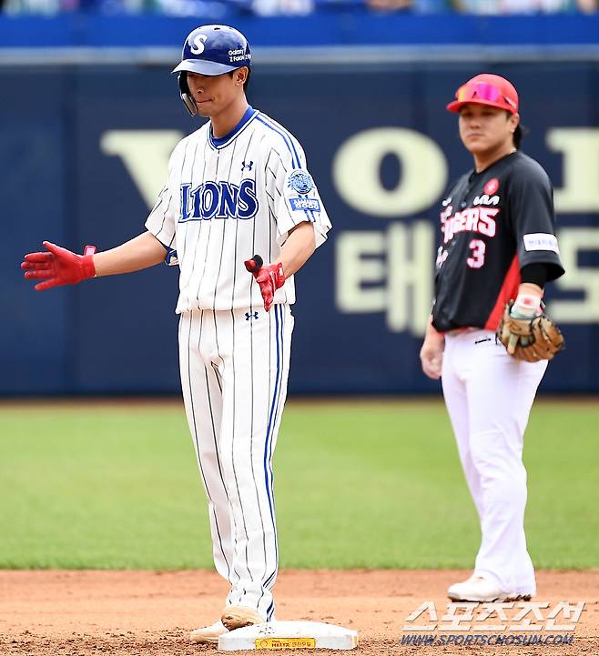 2022 KBO리그 삼성 라이온즈와 KIA 타이거즈의 경기가 18일 대구 삼성라이온즈파크에서 열렸다. 5회말 2사 만루 삼성 강한울이 적시타를 날린 뒤 숨을 고르고 있다. 대구=박재만 기자 pjm@sportschosun.com/2022.09.18/