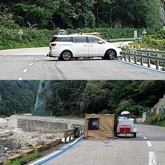 지난 17일 오후 3시34분쯤 강원 한계령 인근 도로에서 한 차량이 차선을 점령해 캠핑을 하고 있다./클리앙