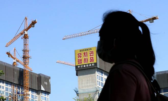 서울 강동구 둔촌주공 재건축 현장. / 뉴스1
