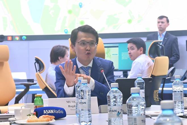 Kazakhstan’s Minister of Digital Development, Innovation, and Aerospace Industry Bagdat Musin discusses Kazakhstan's digital progress during a press briefing with foreign journalists at Digital Government Office in Nur-sultan on Thursday. (Sanjay Kumar/The Korea Herald)
