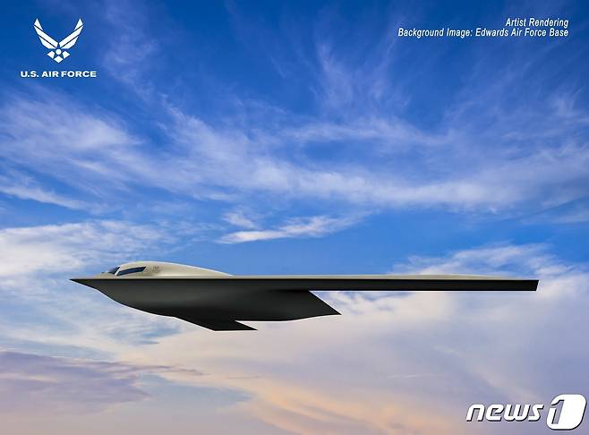 미 공군이 오는 12월 공개할 전략 폭격기 B-21. ⓒ 자유아시아방송(RFA)