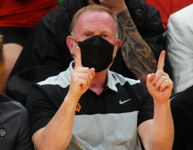 로버트 사버 피닉스 선즈 구단주가 구단 매각을 진행한다. /사진=로이터