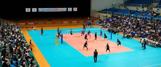 2019년 여름 부산에서 열린 V리그 남자부 써머매치 경기 모습. 한국배구연맹 제공