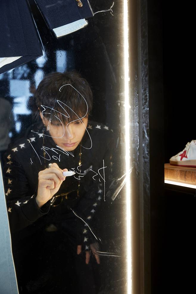 사진 : 골든구스(Golden Goose), 글로벌 캠페인 '아티스트의 정신(The Spirit of the Artist)' 사이먼 도미닉 ⓒGolden Goose