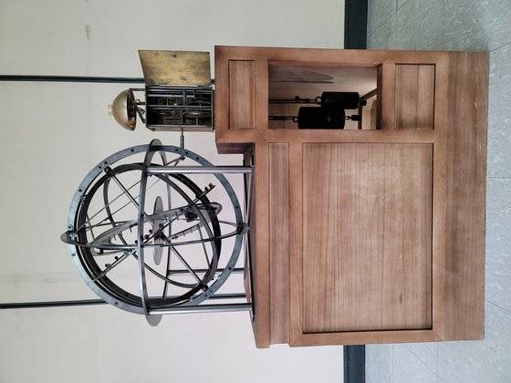 윤용현 박사가 복원 중인 홍대용의 혼천시계.[사진 국립중앙과학관]