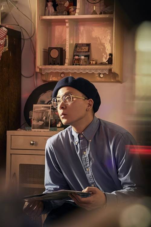 가수 나얼의 팬카페가 생일을 맞아 특별한 선물을 전달했다.