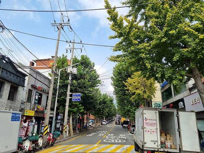 한남뉴타운 내 3구역과 4구역이 마주보는 서울 용산구 보광로 일대의 모습. 유오상 기자
