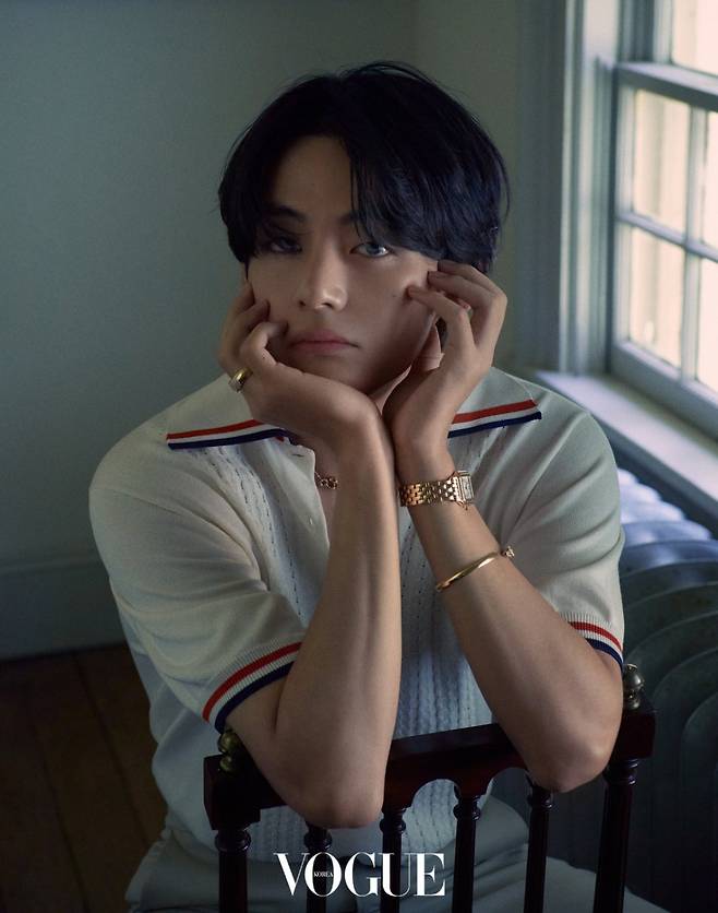 방탄소년단 뷔 표지 '보그' 6종 품절 '글로벌 돌풍'..K타운 역대 최고 판매량 경신