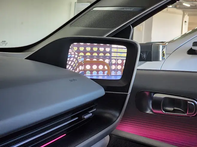 아이오닉6 동승석 디지털 사이드미러 모니터