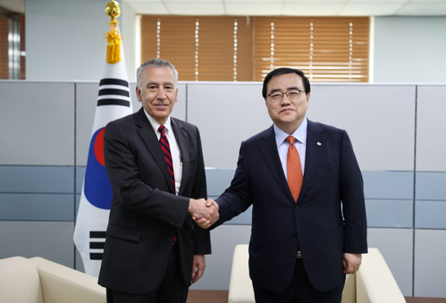 김성한 국가안보실장이 7월 20일 용산 대통령실에서 필립 골드버그 신임 주한 미국대사를 접견하고 있다. 연합뉴스