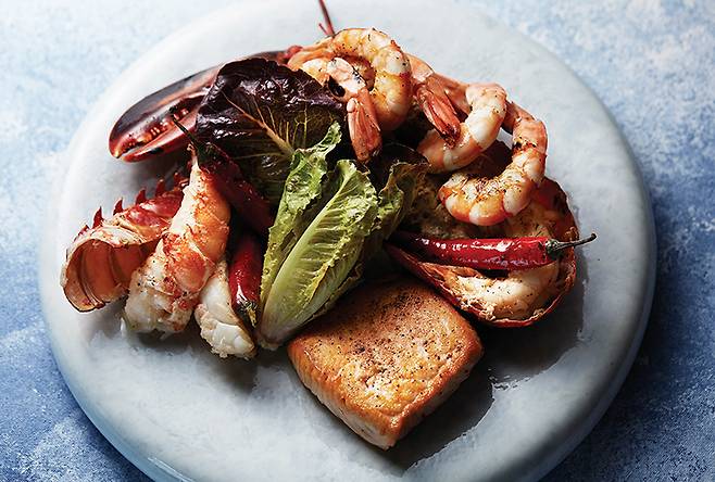 다이닝 바 카사 오세아노에서 즐기는 미식.