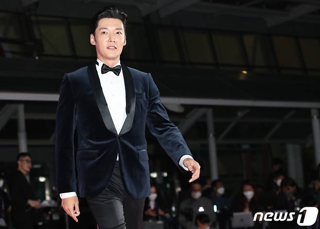 배우 최진혁이 29일 오후 경기도 고양시 일산 킨텍스에서 열린 ‘2022 APAN STAR AWARDS’에 참석하고 있다. News1 권현진 기자