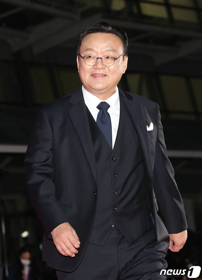 배우 차순배가 29일 오후 경기도 고양시 일산 킨텍스에서 열린 ‘2022 APAN STAR AWARDS’에서 레드카펫을 밟고 있다. ⓒ News1 권현진 기자