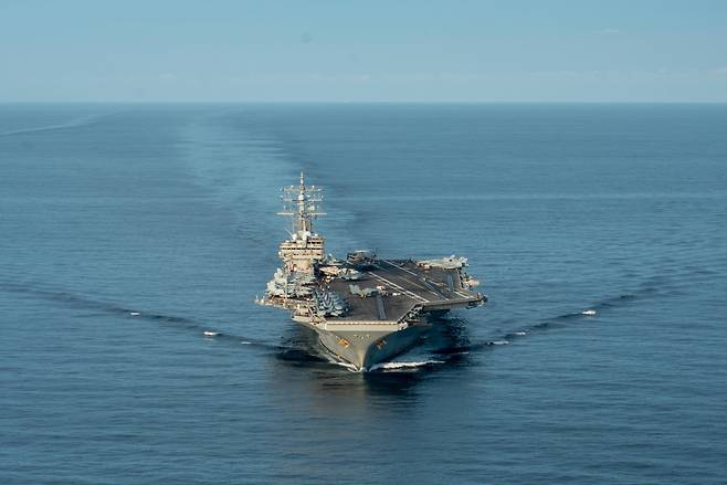 The US Navy’s only forward-deployed aircraft carrier, USS Ronald Reagan (CVN 76), steams in waters east of the Korean peninsula, Sept. 28. The Ronald Reagan Carrier Strike Group (CSG) is participating with the ROK Navy in Maritime Counter Special Operations Exercise (MCSOFEX) to strengthen interoperability and training. (Photo - US Navy)