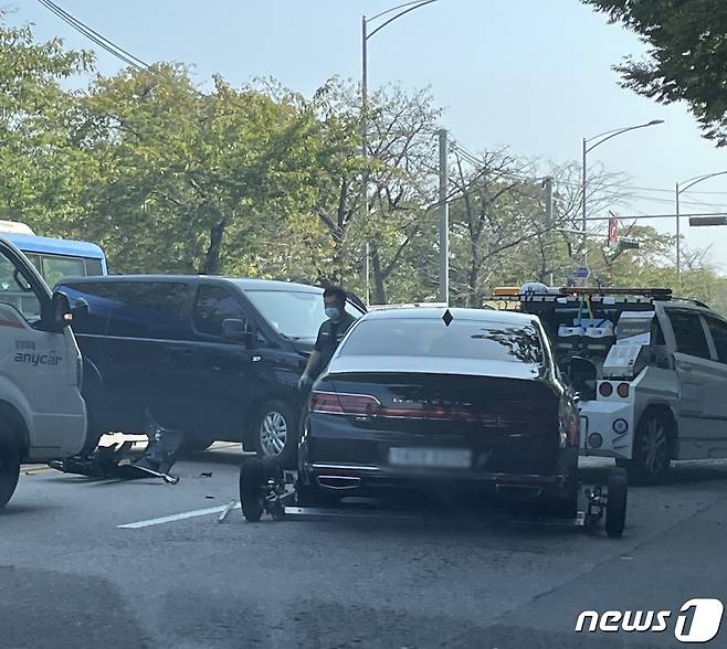 서울 영등포구 여의서로에서 2중 충돌 사고가 발생했다.ⓒ 뉴스1 박재하 기자