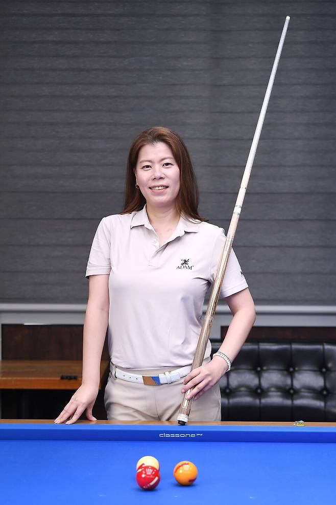 프로당구 선수 이마리가 스포츠한국과의 인터뷰에서 포즈를 취하고 있다. ⓒ이혜영 기자 lhy@hankooki.com