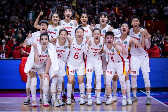 중국 여자농구 대표팀은 지난 29일 시드니에서 열린 프랑스와의 8강 경기에서 승리하며 1994년 이후 28년 만에 4강에 올랐다. 사진=FIBA 제공