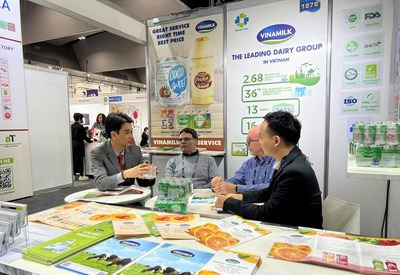 Vinamilk's recent activities in Australia Fine Food trade fair (PRNewsfoto/Vinamilk)