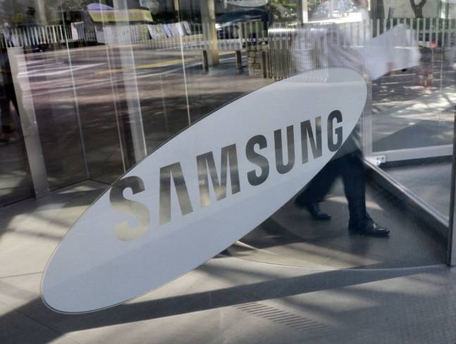 삼성전자가 지난달 30일 유가증권시장에서 장중 5만1800원까지 내려가며 신저가를 경신했다. /사진=뉴시스