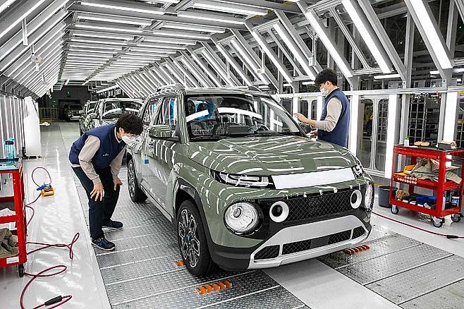 캐스퍼 생산라인 모습.