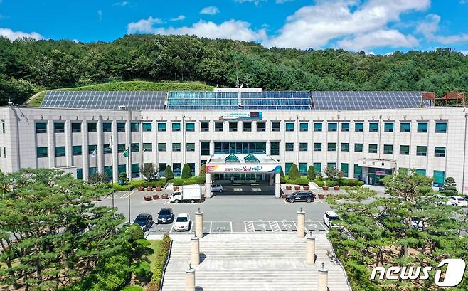 계룡시청 전경.