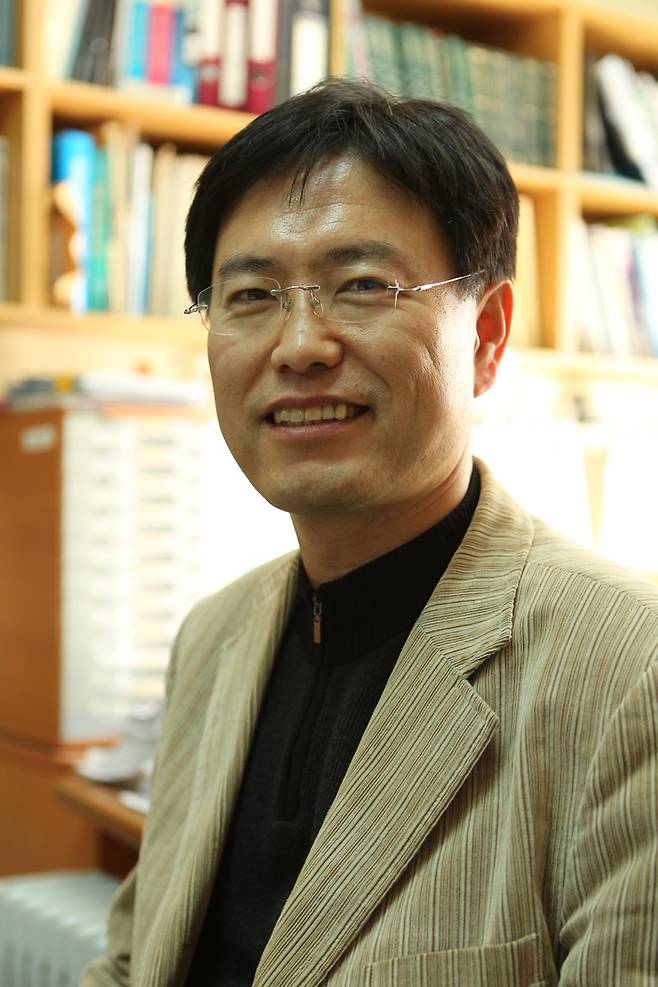 [진주=뉴시스]정우식 경상국립대학교 교수. *재판매 및 DB 금지