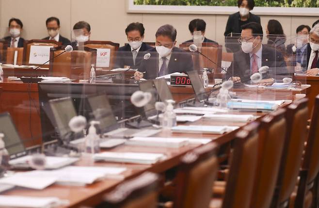 4일 오전 국회 외교통일위원회에서 열린 외교부 등에 대한 국정감사가 박진 외교부 장관의 퇴장 문제를 놓고 여야 간 대립으로 파행되고 있다. (사진= 국회사진기자단)