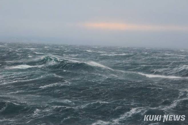 너울성 파도(쿠키뉴스DB)