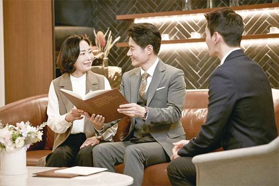 단기채 판매가 늘어나며 주요 증권사별 리테일(소매) 채권 판매 금액은 연일 신기록을 갈아치우는 중이다. 삼성증권이 지난 8월부터 판매했던 만기 1~3년의 월이자 지급식 여전채(여신전문금융회사채)에는 1000억원대 자금이 몰려 2주 만에 완판됐다. (삼성증권 제공)