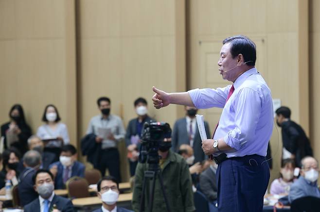 세종시 미래전략 추진 로드맵 발표하는 최민호 시장 [세종시 제공. 재판매 및 DB 금지]