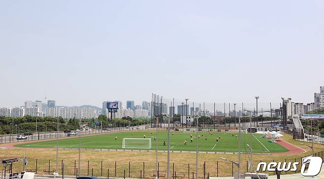 노량진 축구장 전경(동작구 제공)