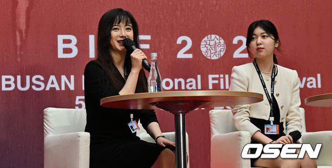 Actor and director Ku Hye-sun made his own Cinema16: Meet many fans through the American Short Films GV.On the afternoon of the 6th, at Lotte Cinema Daeyoung branch in Busan Jung-gu, Ku Hye-sun Director Short Line was screened and GV (conversation with Audience) was held.Ku Hye-sun and Actor An Seo-hyun attended the ceremony.Ku Hye-sun said: Its the first time Ive been at an event in Nampo-dong, I havent been to Busan for a long time because of Corona, but its strange to meet Audiences in cinemas.Thank you for coming here, he said.Despite the weekday afternoon time zone, fans including ordinary Audiences visited the cinema to watch Ku Hye-suns Cinema16: American Short Films.I think the affections and thoughts of each piece will be different.I think the first directing work Happy Helper is the biggest attachment, he said. It was the first short film I made, so I edited it again and saw it again.I made it into a film, so the quality and this felt different, and I have an attachment to all the works. Pleasant Helper was the first directing film by Ku Hye-sun, and it was featured in 2008 and Seo Hyun-jin, Kim Myung-soo and Go Tae-soo.I didnt mean to talk about religion. Where did we come from? Is the chicken first?I think it starts with such a question, starting with the egg first? I can save who I can save and be saved. Asked I think I have worked steadily with the Seo Hyun-jin Actor, Ku Hye-sun said, At that time, Seo Hyun-jin Actor was Catholic and asked for advice.I was working on it because I was an actor together, and I got a lot of help. Ku Hye-sun, who was talking about Dark Yellowpages.com, who worked with Ahn Seo-hyun last year, said, I learned tobacco then.I learned to shoot the scene in the movie. He said, I worked with a person who can not smoke tobacco when I shot a feature film called Myeongsul before, but those who smoke it are teased.I was a nonsmoker, so I thought there was not much difference. But many Actors smoke tobacco.I thought that it was an Acting whether it was a woman actor or a man actor, but I thought that I would like to ask for the scene.I thought I should try that part, so I practiced for about six months. One Audience wondered, When can I see the Acting activity? And Ku Hye-sun laughed, I think I can see it if I lose a little weight.The next work is always planned and there are things to see, but I have to take out the flesh first, he said. And the system to prepare the drama has changed from the past.In the past, it was cast yesterday and filmed today, but these days it is different. It is prepared for a year.I am looking carefully because there is a part that goes slowly and slowly to the pre-production. There is a scenario written in the next work, he said about the next work or genre he wants to challenge.I am in the process, but I am waiting for it because it has not been invested yet. It was a scenario I wrote 15 years ago.(Laughing) The story or genre is unfamiliar, so its not being invested yet, he said.I thought I wanted to make an adult fairytale when I made a peach tree, he said. It seems that the genre that is the most absent in Korea is fantasy.I want to put my own color on fantasy, and I really want to make a Fairytale movie for adults.I want to make a Fairytale fantasy, but the goal of my last movie. In addition, Ku Hye-sun joked, I am the main character of the vampire movie, so it may not be an investment.Meanwhile, Ku Hye-sun met with Audiences through the 27th Busan International Film Festivals spin-off (derived) festival, Community Beef.Five short films were screened, starting with his first directorial debut, The Pleasant Helper, You, The Sculptures of Memory, Mystery Pink, and DarkYellowpages.com.Then, at Community BIFF Road, one of the Community Beef programs, the feature film production Peach Tree will be screened outdoors, and the GV will be held before the screening.