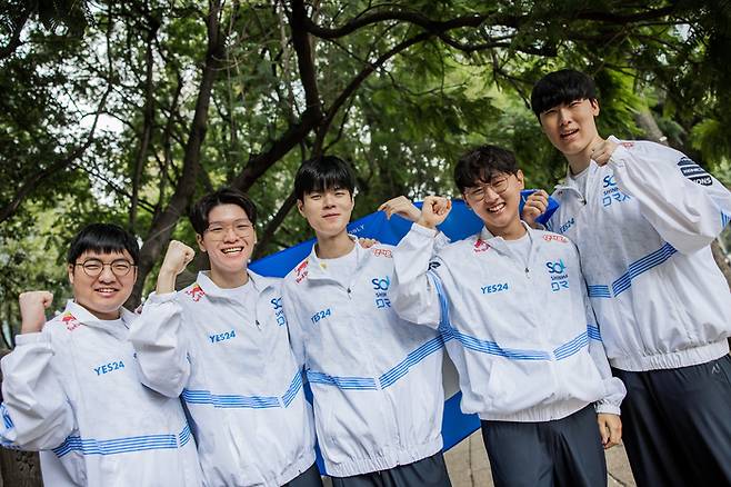 DRX가 5전 전승으로 B조 1위를 차지하며 그룹스테이지 C조에 배정됐다. |라이엇 게임즈