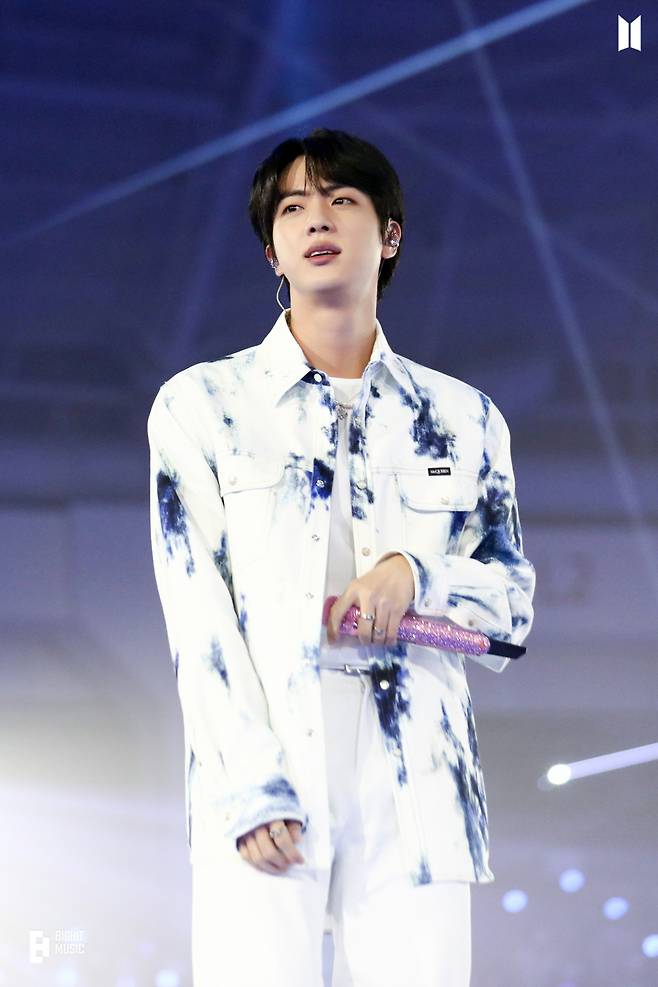 "김석진 민낯 예쁜 거 봐" 방탄소년단 진, 완벽 비주얼+환상 피지컬