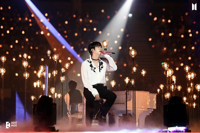 "김석진 민낯 예쁜 거 봐" 방탄소년단 진, 완벽 비주얼+환상 피지컬