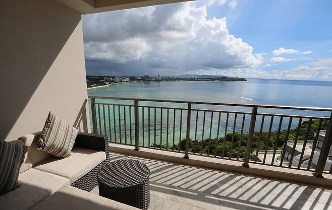 카멜리아 룸의 발코니 [사진/진성철 기자]