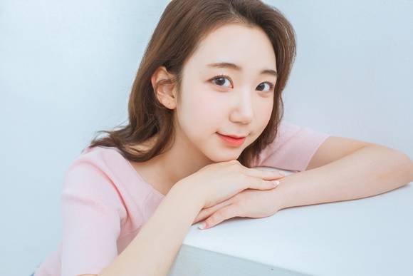 촉망받는 배우 이주예가 올해 초 개그맨 이경규씨가 대표인 '에이디지컴퍼니'에 둥지를 틀었다. 지난해 대중의 사랑을 받았던 펜트하우스 2·3에 연이어 출연하며 인지도를 쌓은 그가 앞으로 어떤 활약을 보여줄지 기대된다. /사진=에이디지컴퍼니