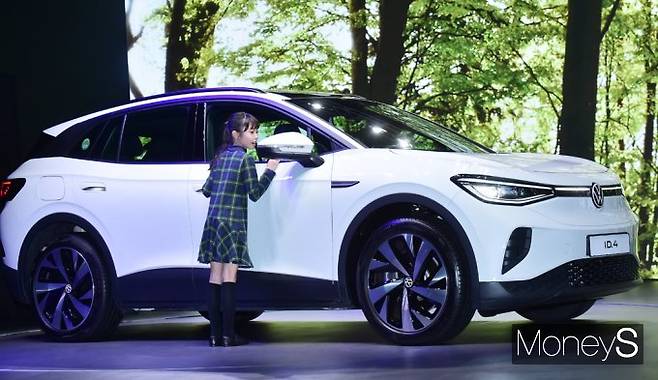 한국자동차기자협회가 폭스바겐의 전기 SUV ID.4를 10월의 차에 선정했다. /사진=임한별 기자