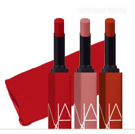 #132 드래곤 걸 비비드한 사이렌 레드 컬러. #112 아메리칸 우먼 부드러운 코럴 핑크 컬러의 더스티 로즈. #133 투 핫 투 홀드 가을을 한 스푼 넣은 메이플 레드.